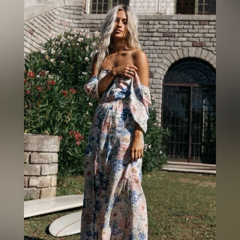 Billabong Dreamer Button Down Maxi Dress in Floral White Print